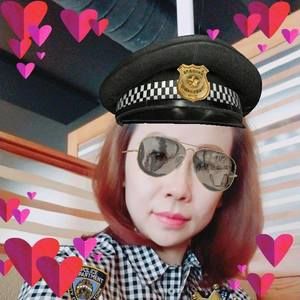 Meet your Posher, Crystal